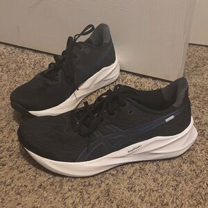NEW ASICS Men's Athletic Shoes in Black and Blue